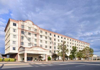 Quality Inn And Suites Conference Center Richmond Eksteriør billede