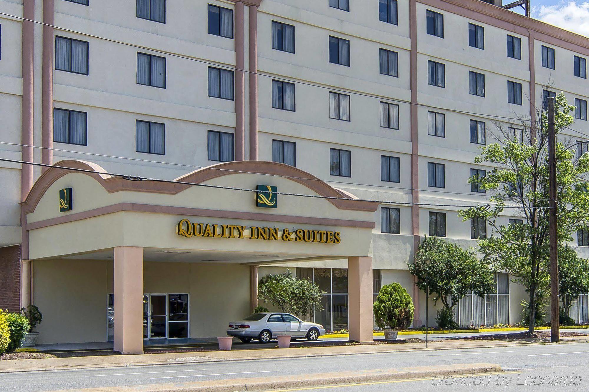 Quality Inn And Suites Conference Center Richmond Eksteriør billede