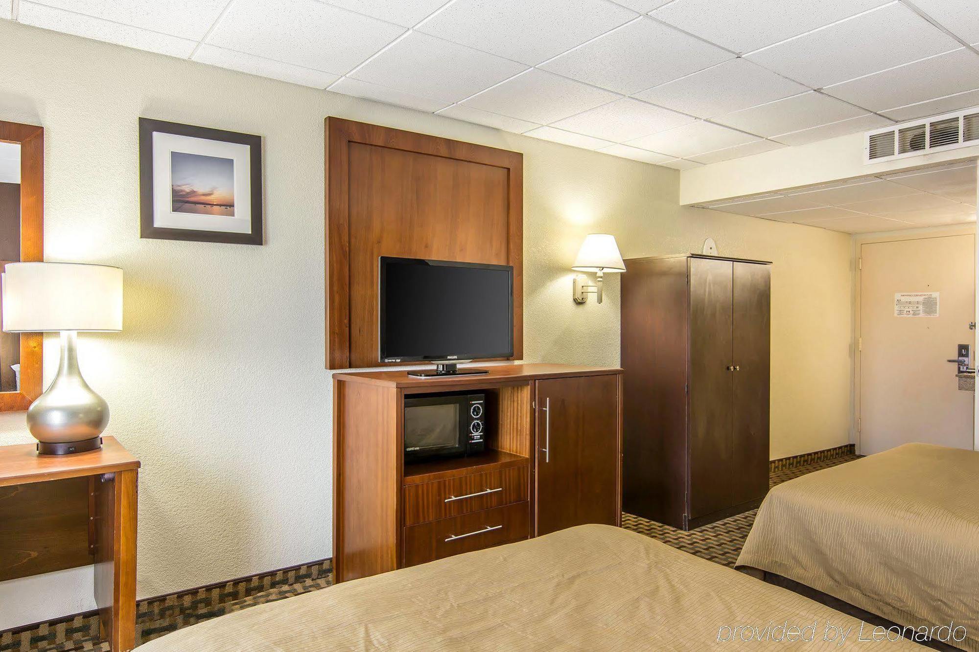 Quality Inn And Suites Conference Center Richmond Eksteriør billede