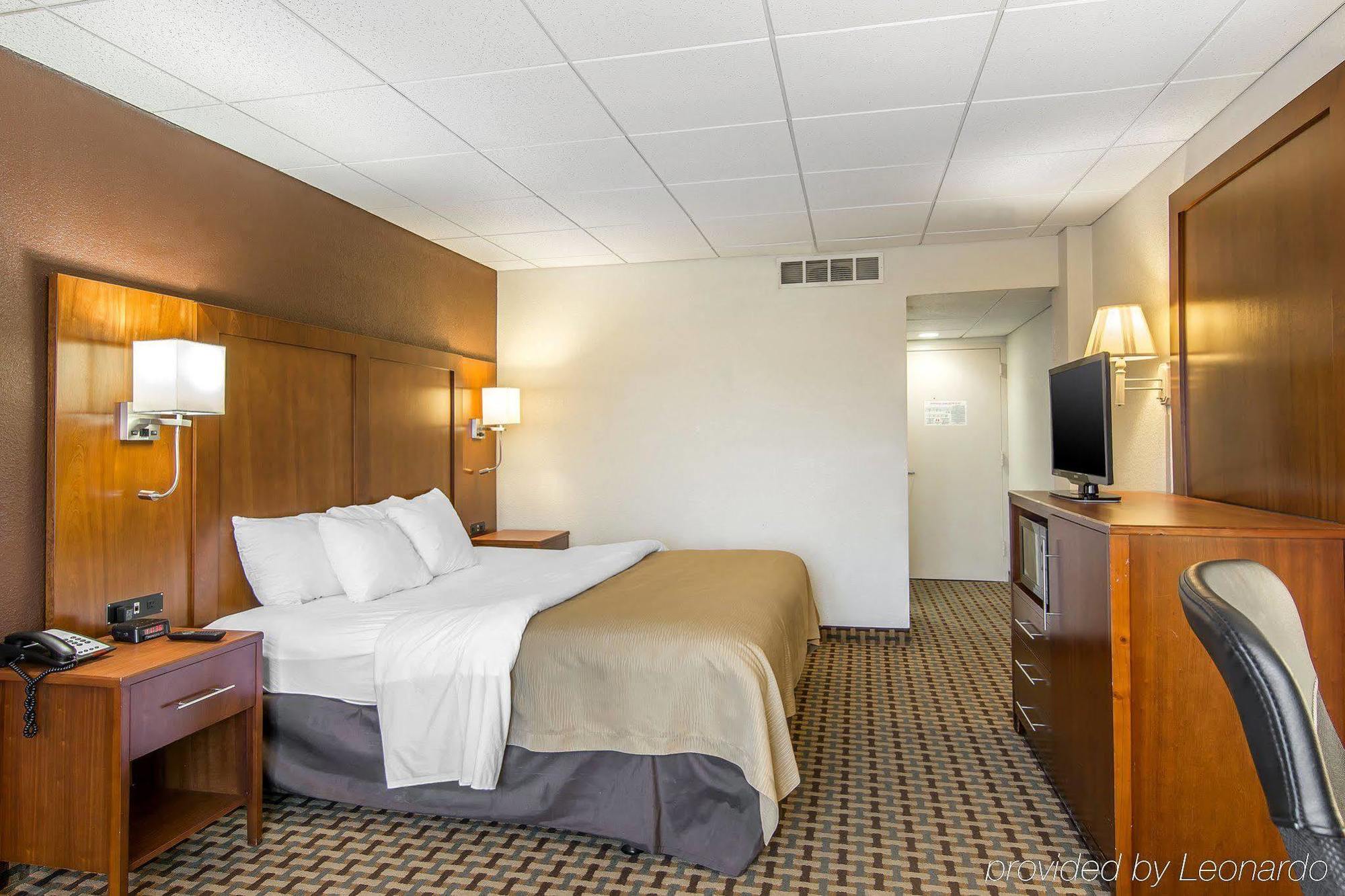 Quality Inn And Suites Conference Center Richmond Eksteriør billede