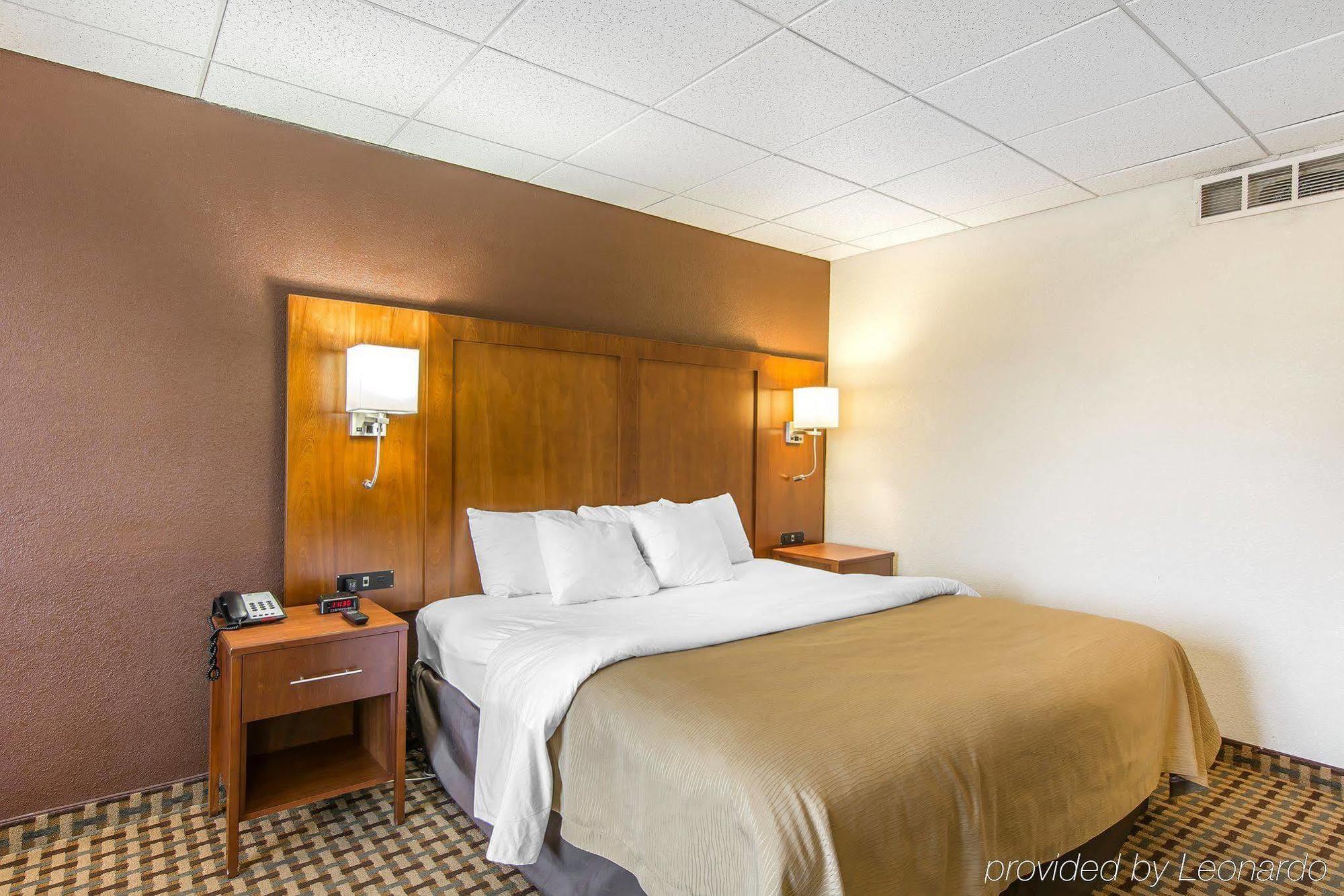 Quality Inn And Suites Conference Center Richmond Eksteriør billede