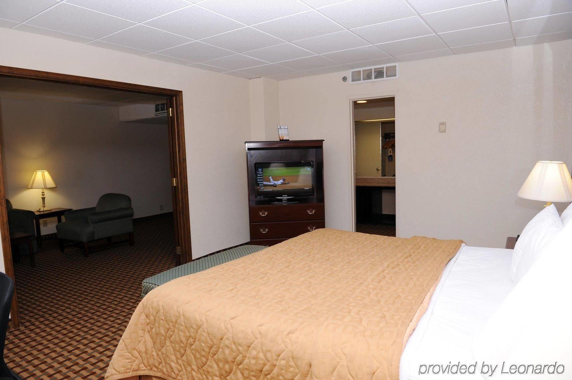 Quality Inn And Suites Conference Center Richmond Værelse billede